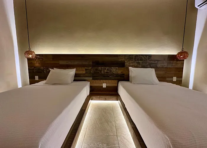 Kuun Taak Hotel