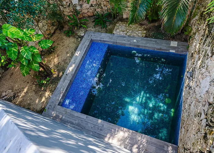 Kuun Taak Hotel