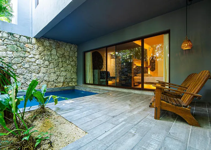 Kuun Taak Hotel